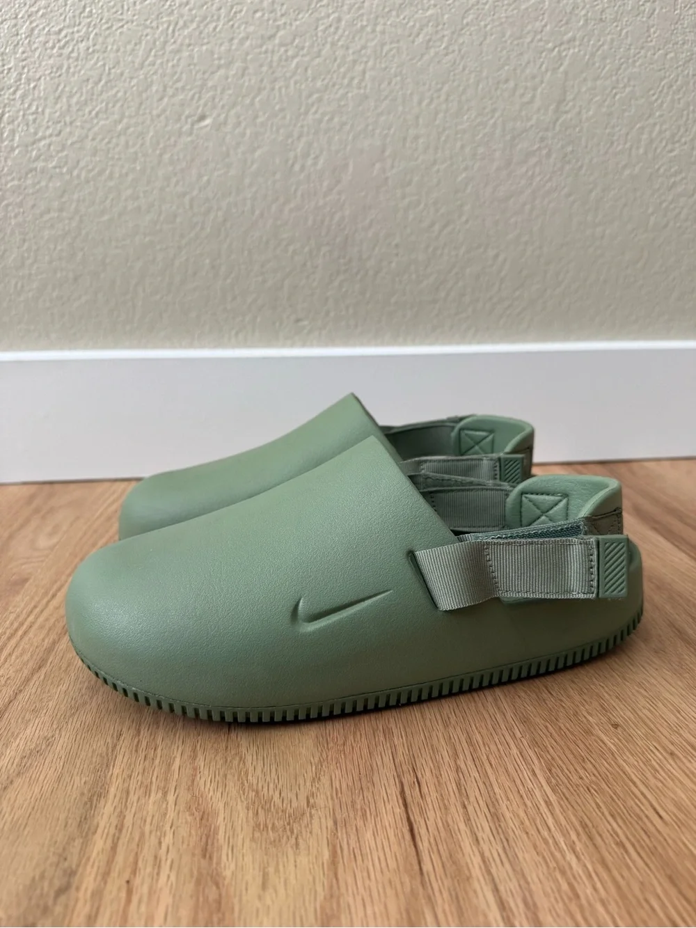 Nike Calm Mule Oil Green Slip On Men’s 9 | Women’s 10